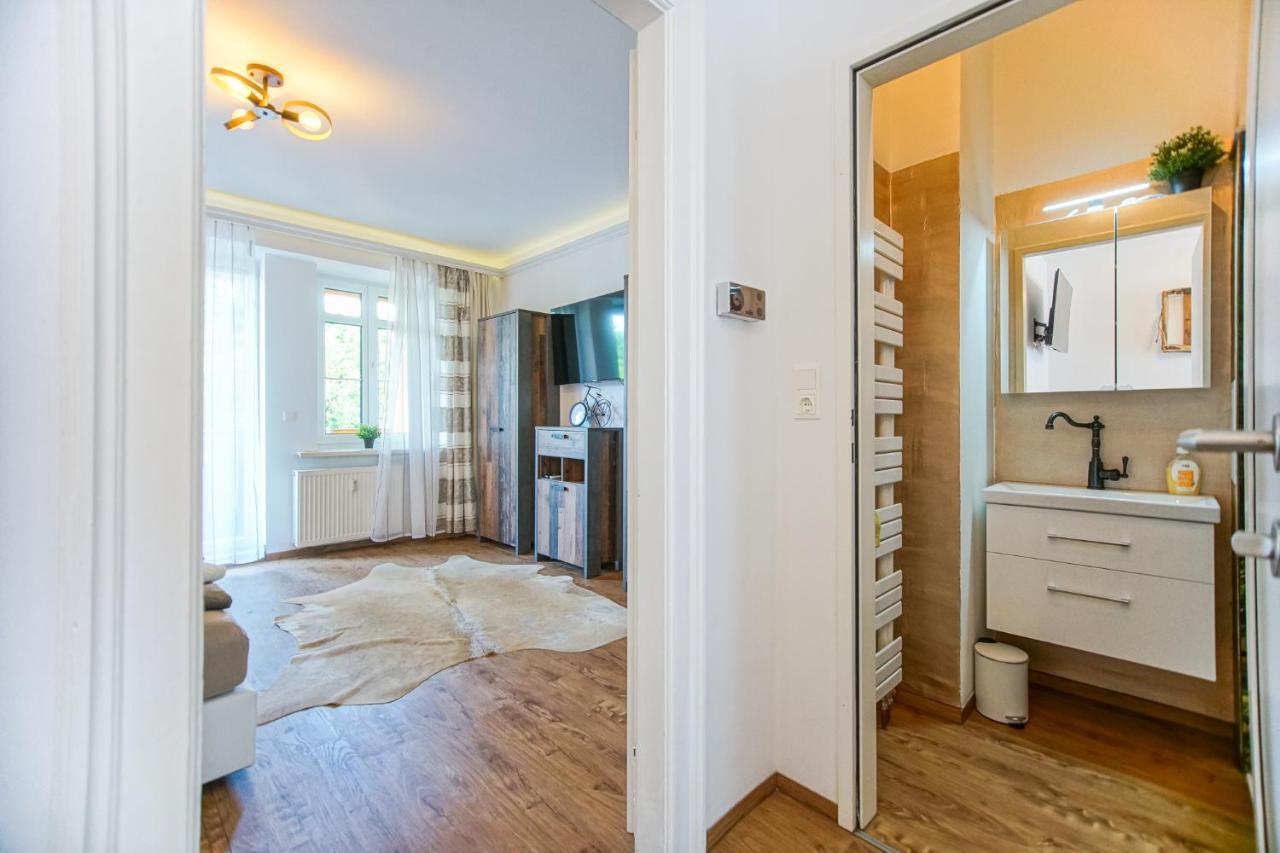 Auszeit Steiraland 7 Mit Ueberdachten Balkon Und Parkplatz 레오벤 외부 사진